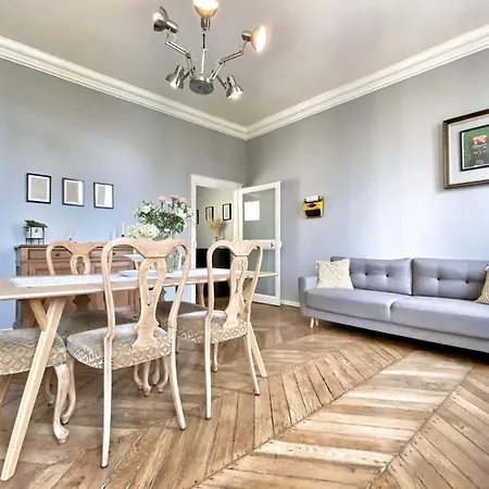 Au Fil De L'eau * Metz